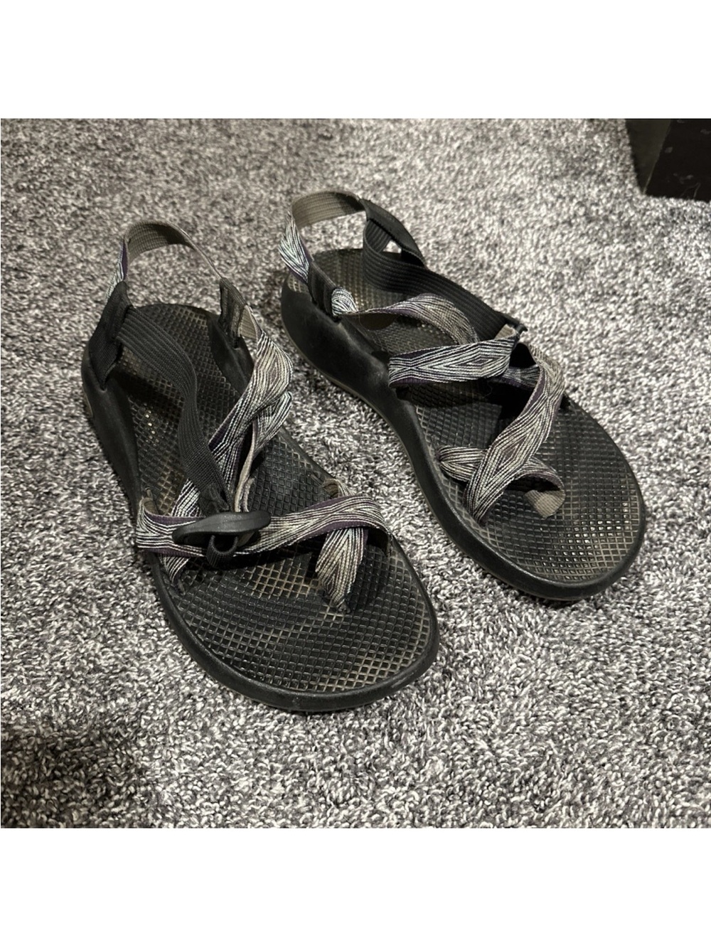 Chaco’s Women's Strappy Outdoor Sandals - Versatile Everyday Comfort size 11